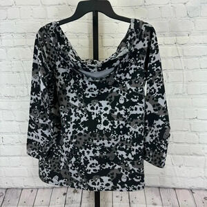 Torrid Lovesick Black and Gray Skeleton Camo Shirt Size 1X